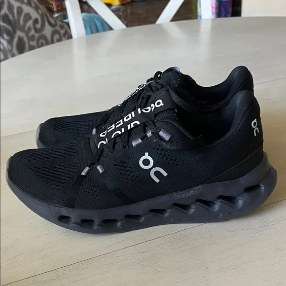 On Running Women’s Cloudsurfer - Picture 4 of 10